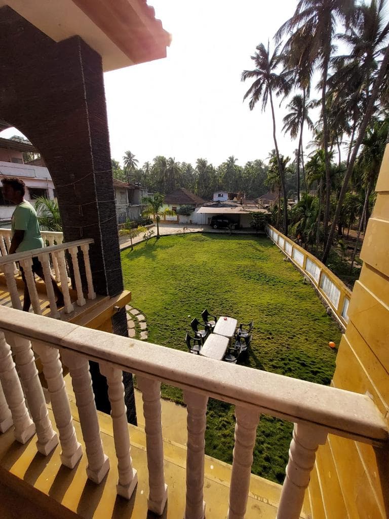 The lawn, seen from the balcony